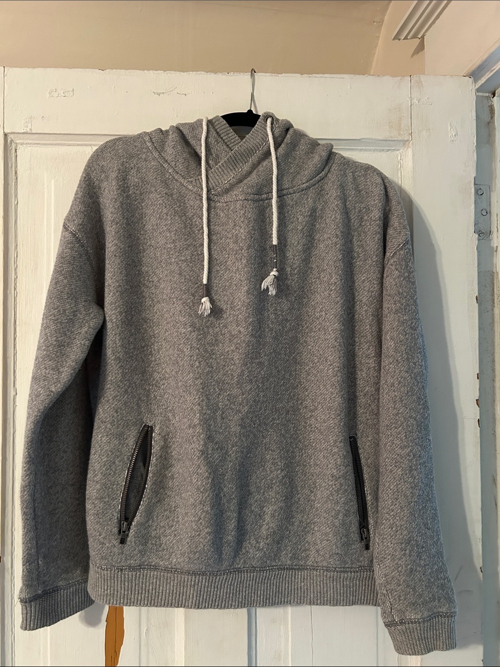 Roxy Men’s Gray Crewneck Hooded Sweater XL